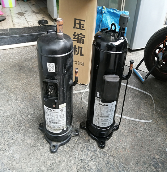 察哈尔右翼后中央空调压缩机的更换维修